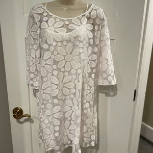 White lace dress worn once to a beach wedding